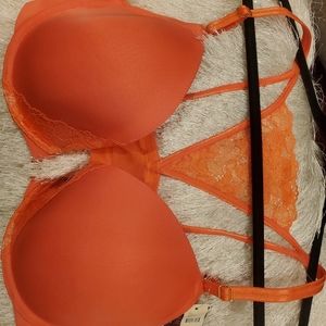 42DD Bra low-cut neckline push-up